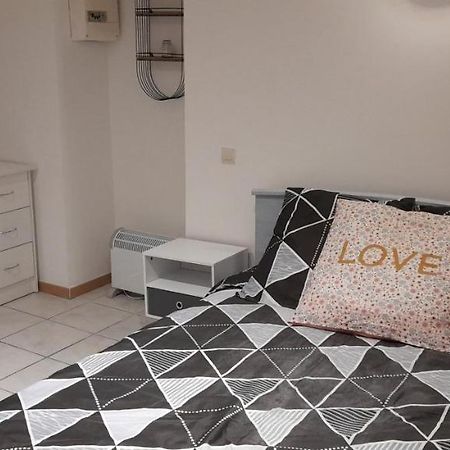Tres Belle Appartement F1 Bis Perpignan Exterior foto